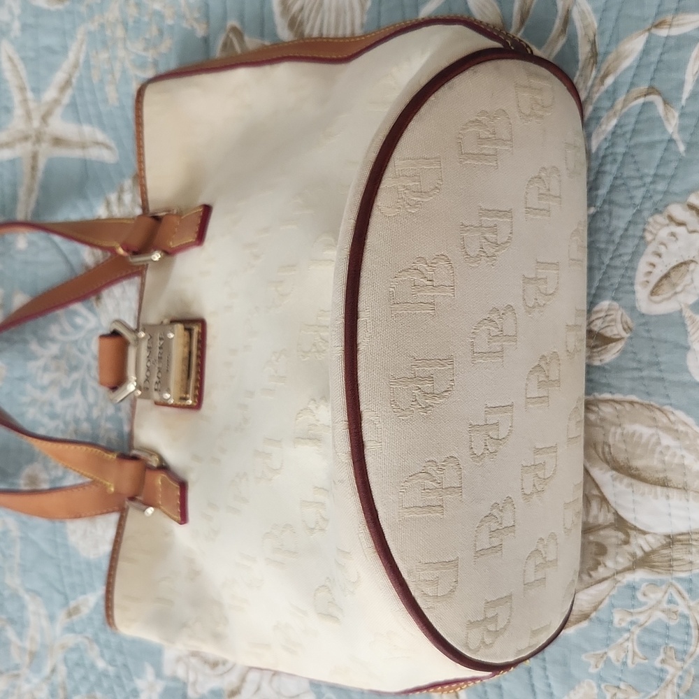 Dooney & Bourke Handbag - Picture 3 of 11